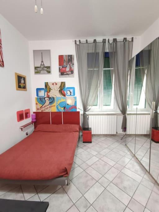 Casa Vacanze Completa Di Tutto E Anche Di Piu Livorno Buitenkant foto